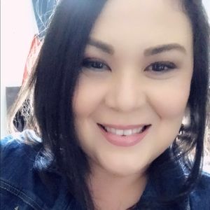 Meet your Posher, Roxana